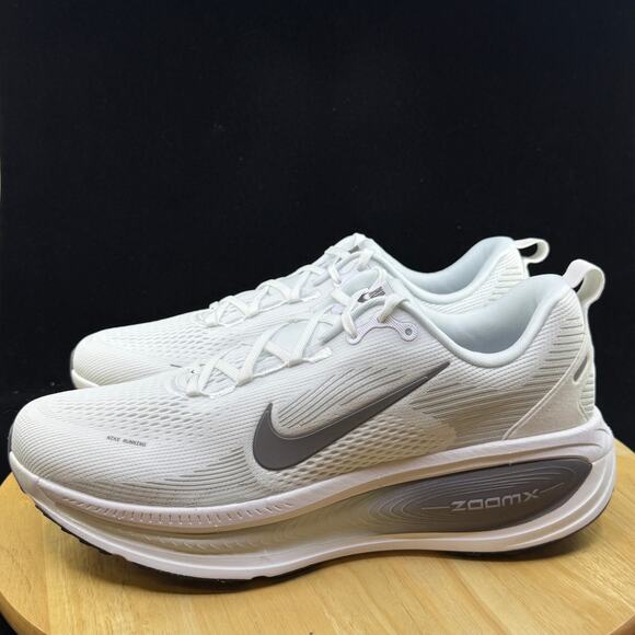Nike Vomero 18-TB IB4033-109 White/ Gunsmoke-Photon Dust Size 10.5 main image 7
